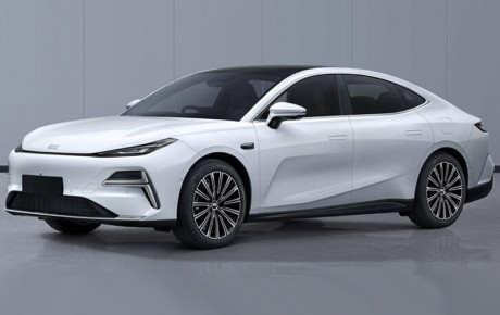 معرفی جیلی گلکسی استارشاین ۸ PHEV