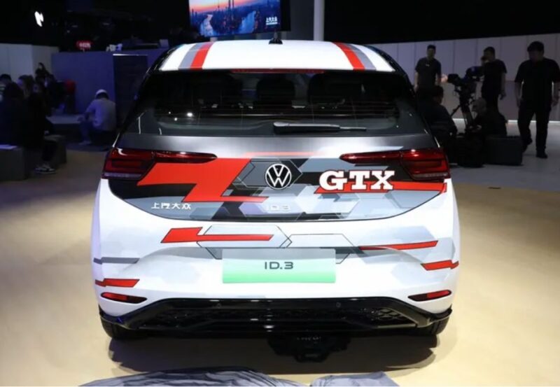 رونمایی فولکس واگن ID.3 GTX در نمایشگاه شانگهای 2025