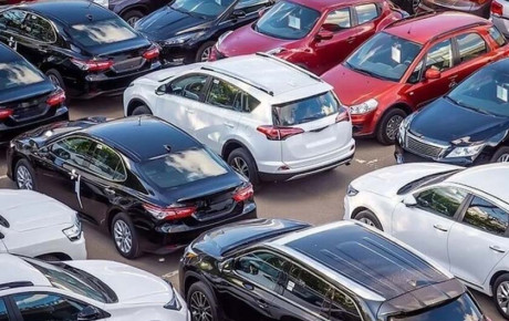 افزایش قیمت خودروهای وارداتی براساس قانون نیست
