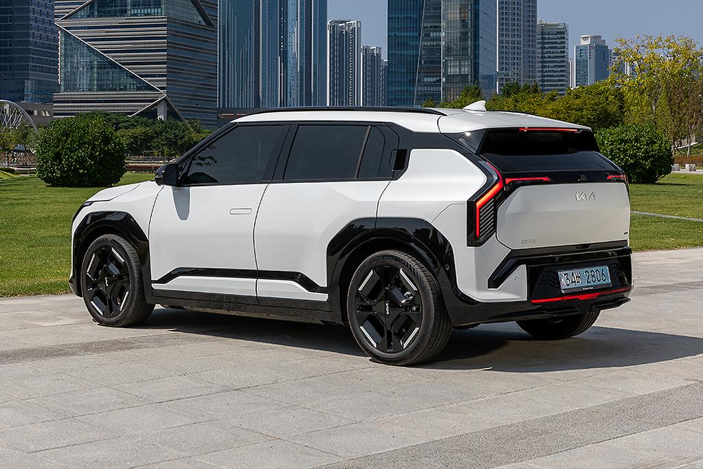 بهترین خودروی سال 2025