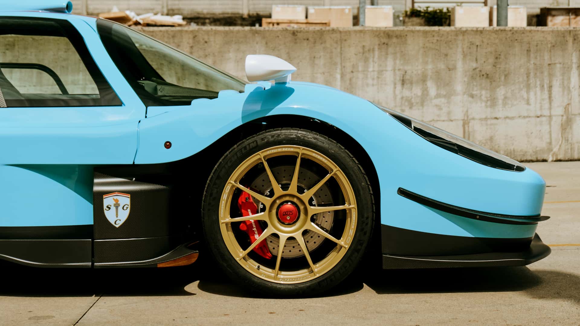 معرفی SCG 007s