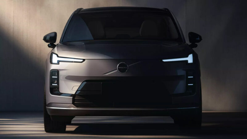 ولوو XC70 پلاگین هیبرید