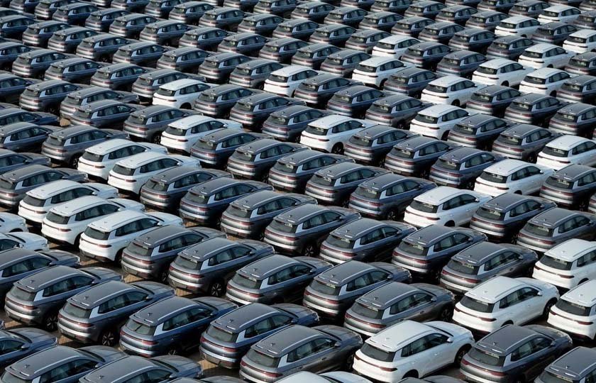 ترخیص خودروهای وارداتی از ابتدای 1404 متوقف شده است