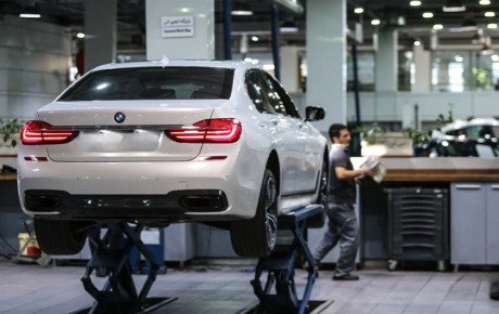 خودروهای وارداتی در نمایندگی های مجاز و تعمیرگاه های مستقل زمین گیر شده اند