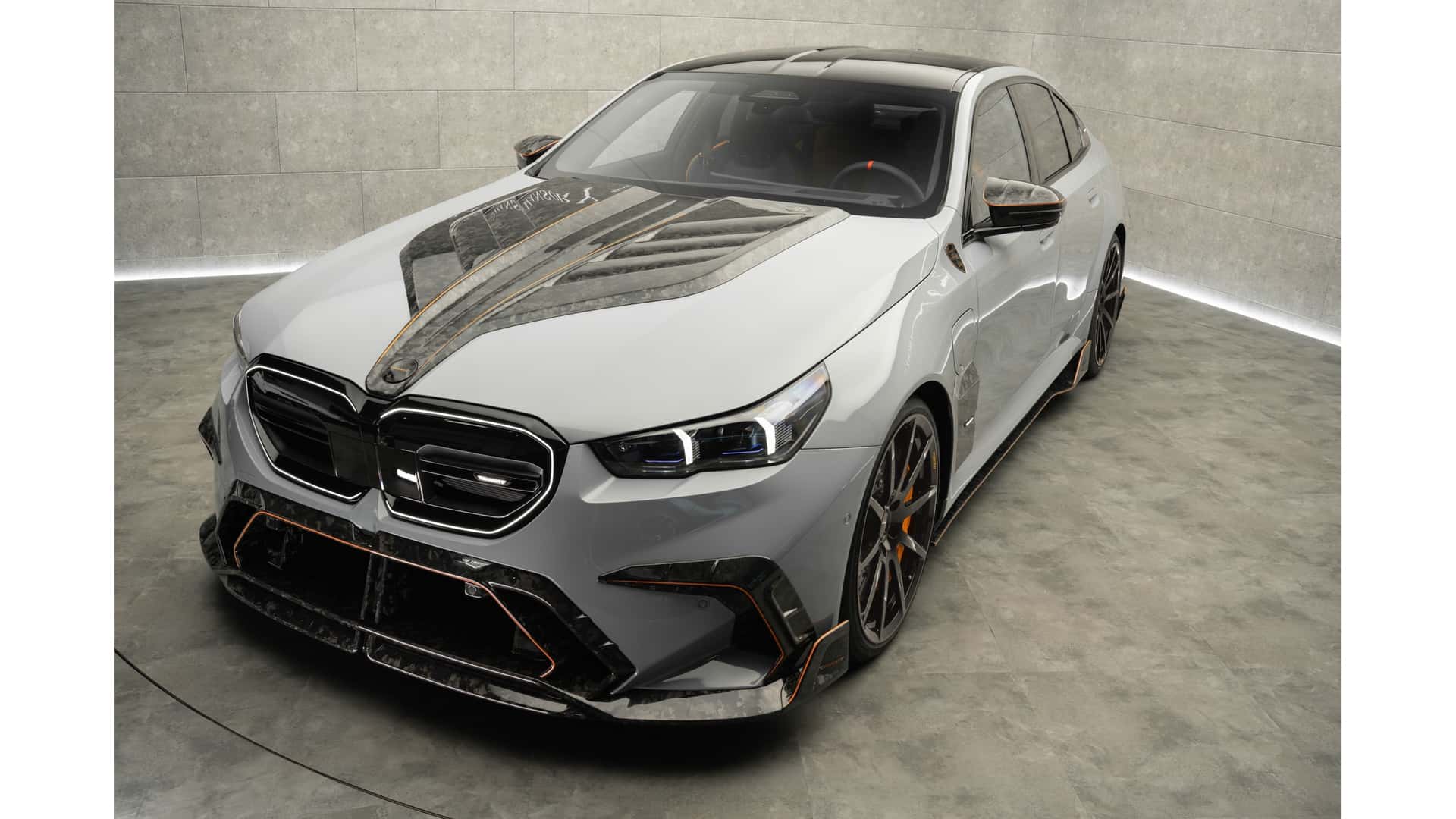 بی ام و M5 منصوری