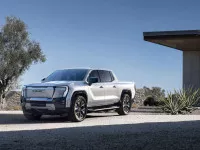 ۳ تیپ جدید جی ام سی سیرا EV 2026