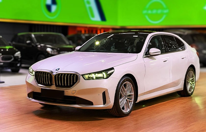 شرایط فروش بی ام‌ و 525Li مدل 2025 / تیر 1404