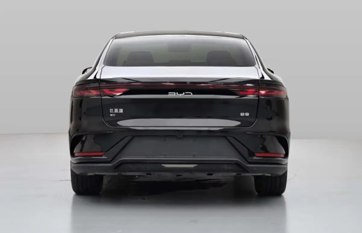 بی وای دی e9