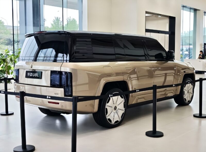 بی وای دی یانگ‌ وانگ U8L دینگ شی