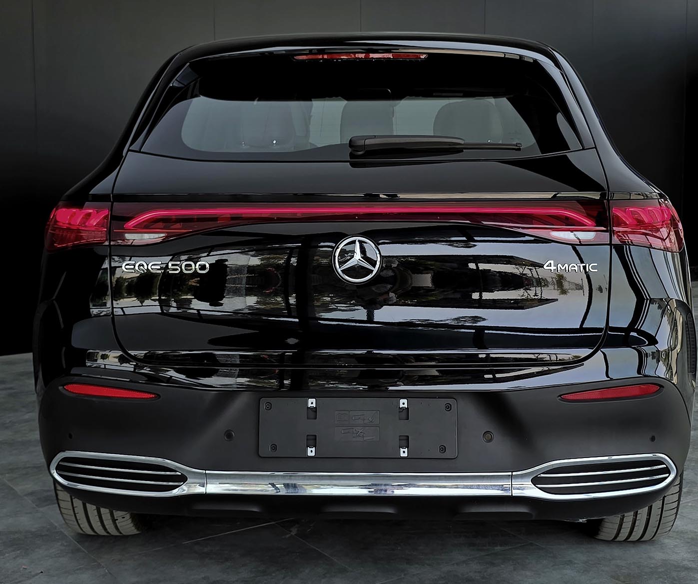 ورود مرسدس بنز EQE500 4MATIC به ایران