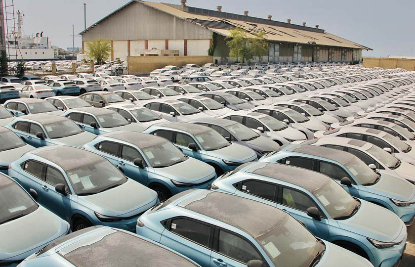 دپوی هزاران خودرو در گمرکات