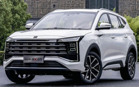 کی ام سی X8 در راه بازار