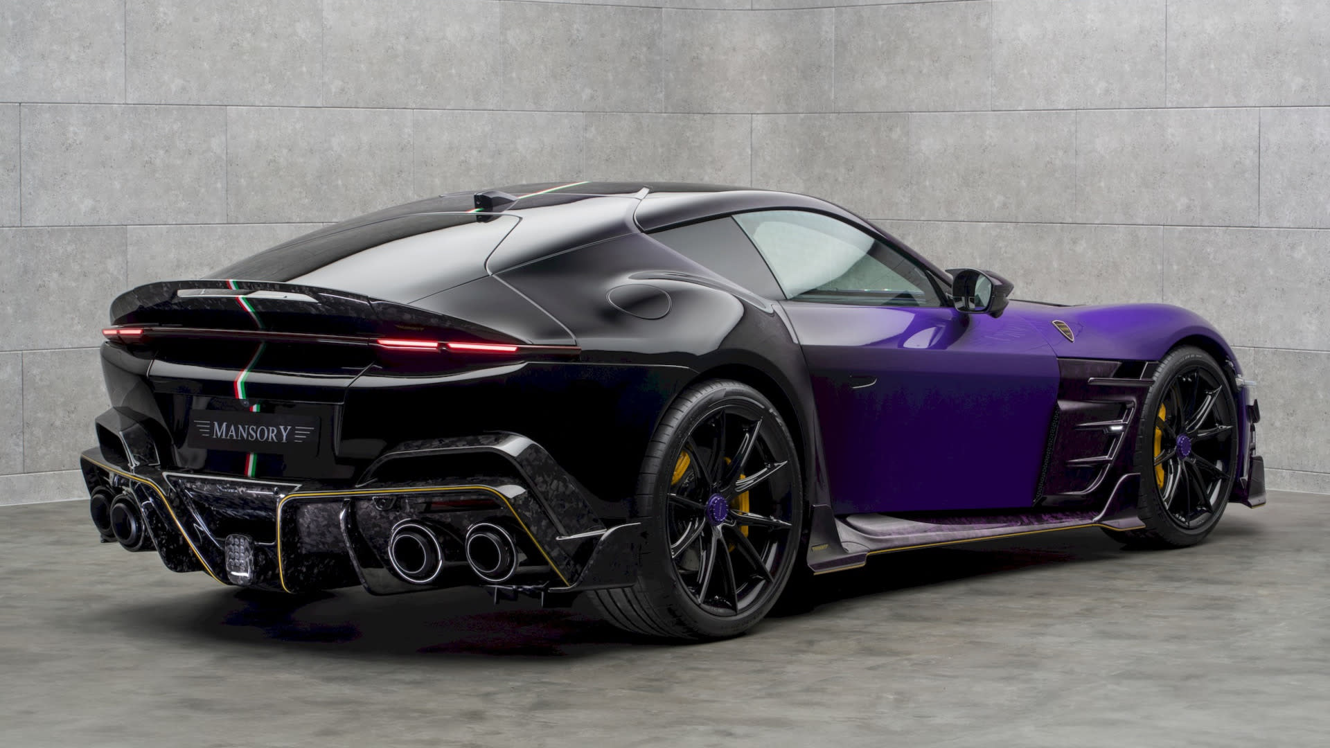 فراری 12 چیلیندری منصوری