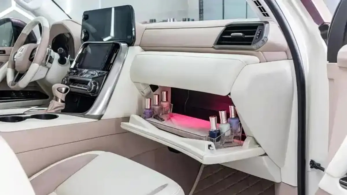 لکسوس Glam LX