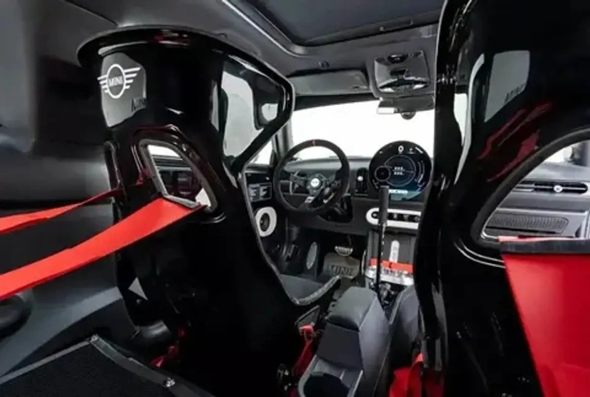 مینی JCW Machina