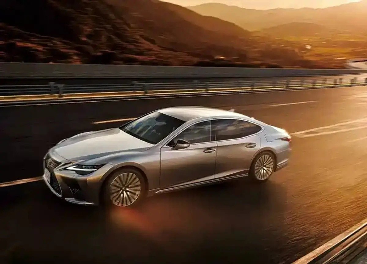 لکسوس LS مدل 2026