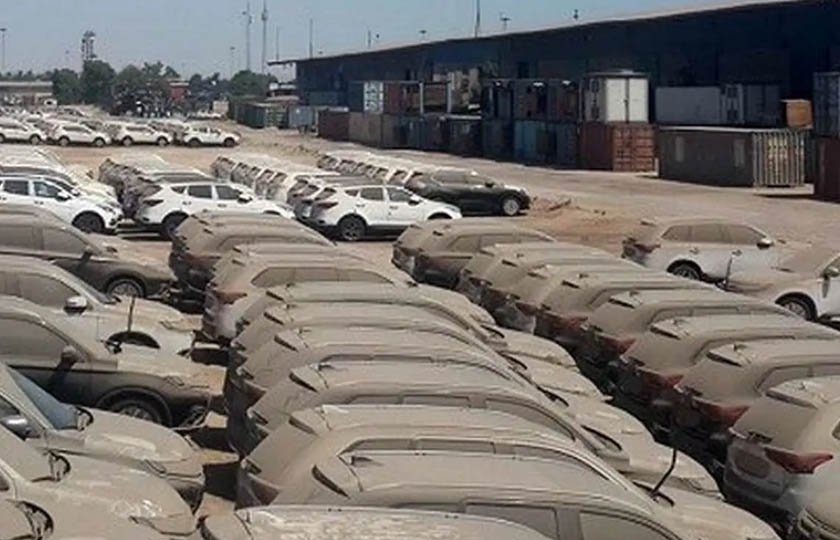 2800 خودروی وارداتی در گمرک سرگردان هستند