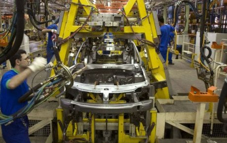 مکانیسم ماشه و سرنوشت نامعلوم صنعت خودروی ایران