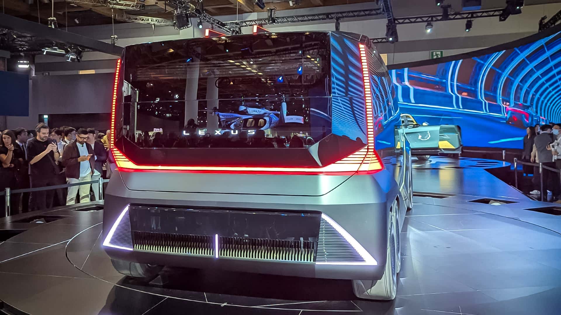 کانسپت مینی ون لکسوس LS شش چرخ