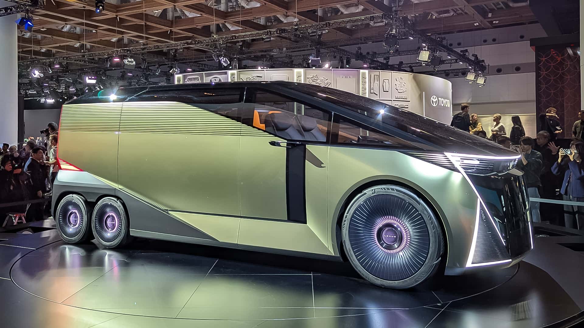 کانسپت مینی ون لکسوس LS شش چرخ !