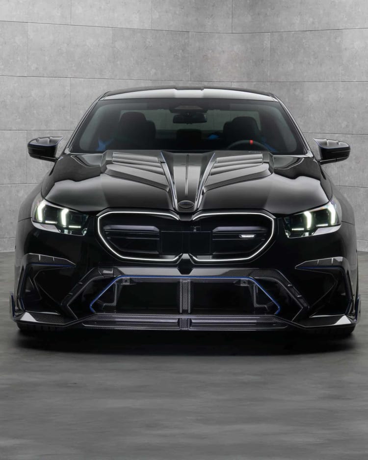 بی ام و M5 منصوری