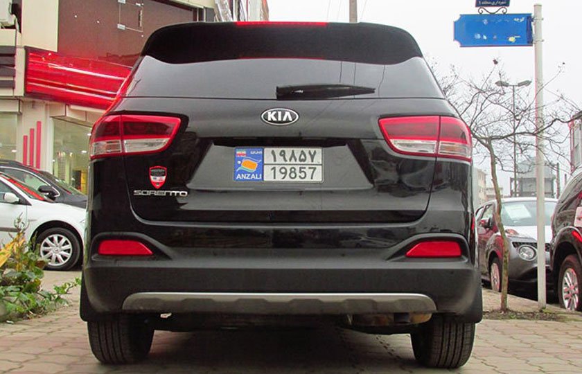 آغاز فرآیند تبدیل پلاک خودروهای منطقه آزاد به پلاک ملی / مهر 1404