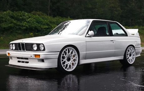 بی ام و E30 M4