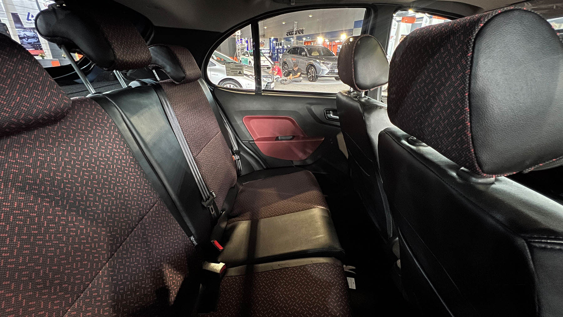 ردیف عقب اطلس پلاس اتوماتیک