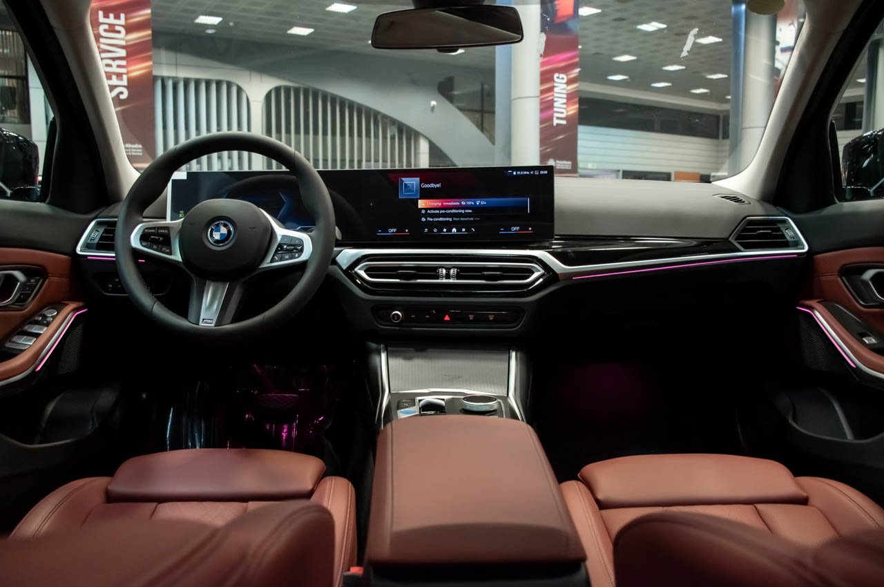 نمای داخل بی ام‌ و i3 eDrive