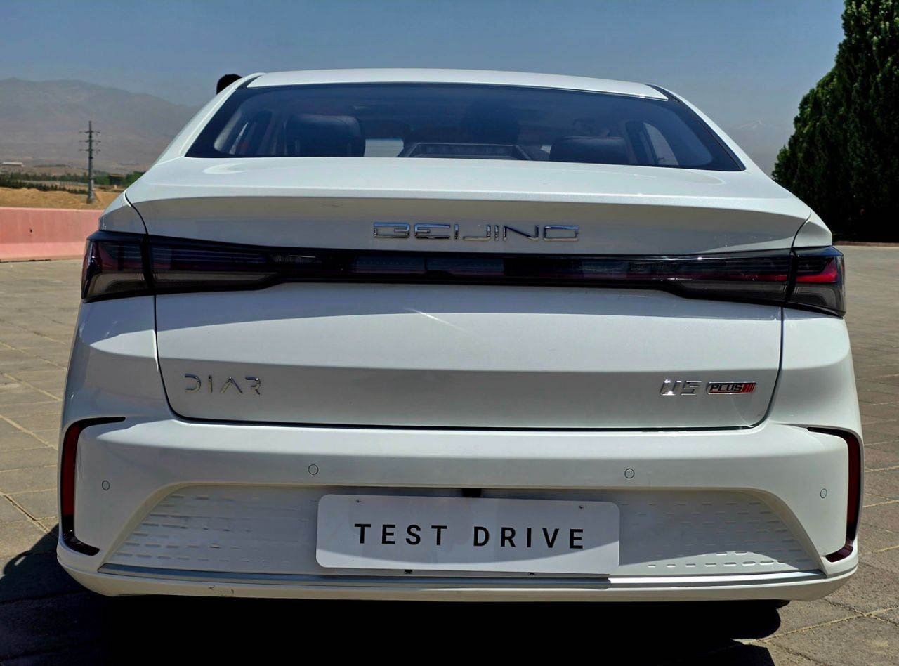 نمای عقب بیجینگ U5 پلاس