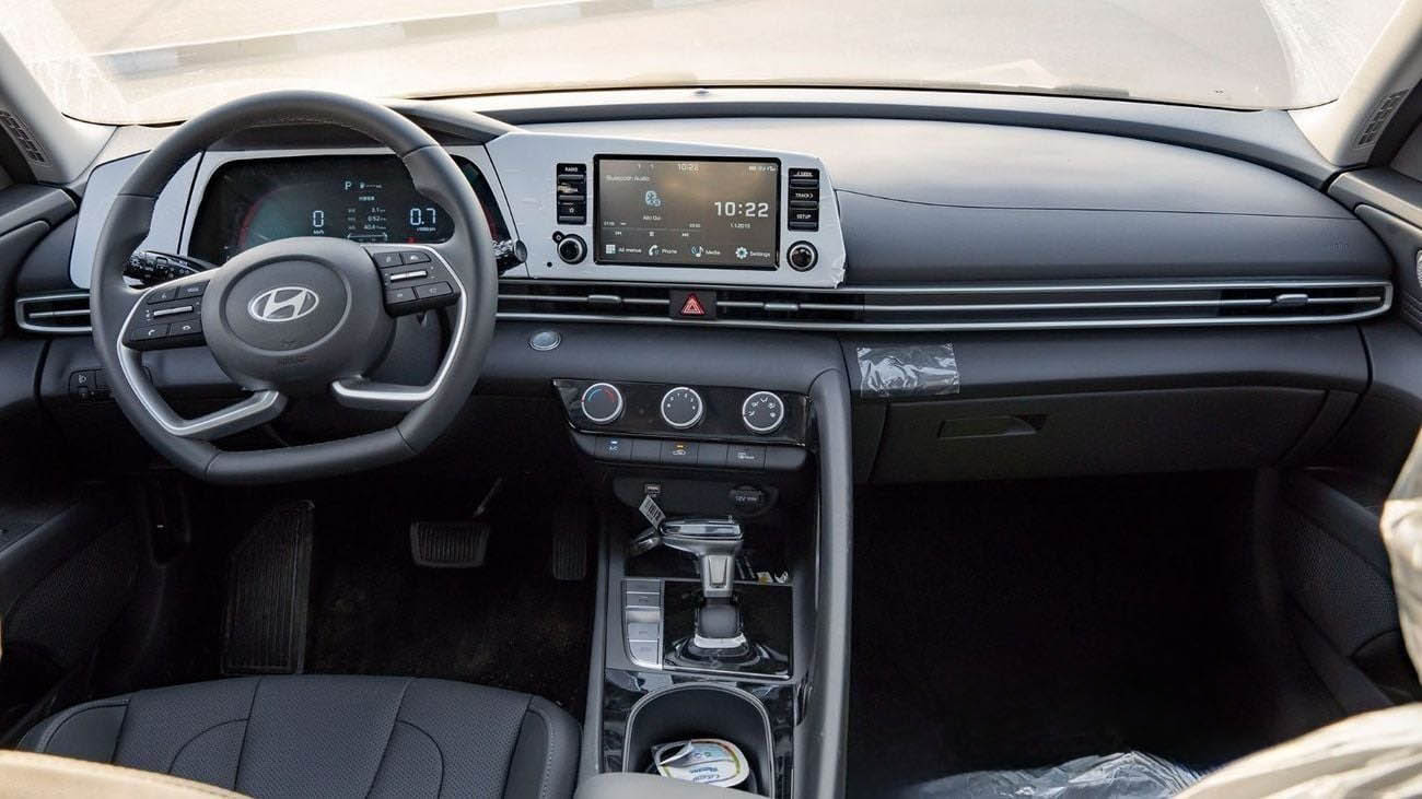 نمای داخل هیوندای النترا 2025