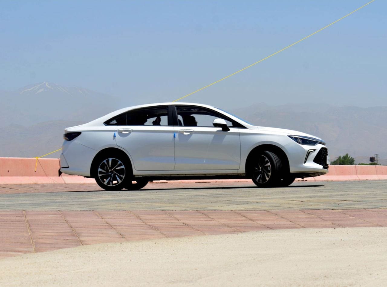 نمای جانبی بیجینگ U5 پلاس