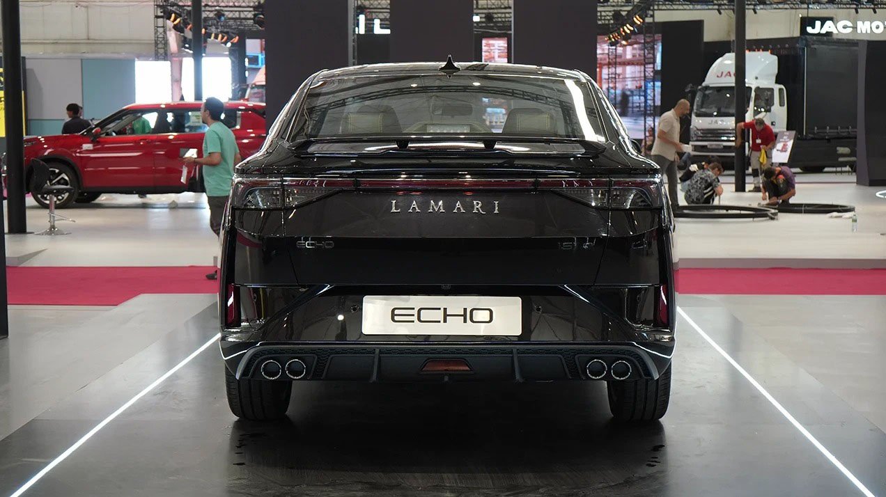 نمای عقب لاماری اکو