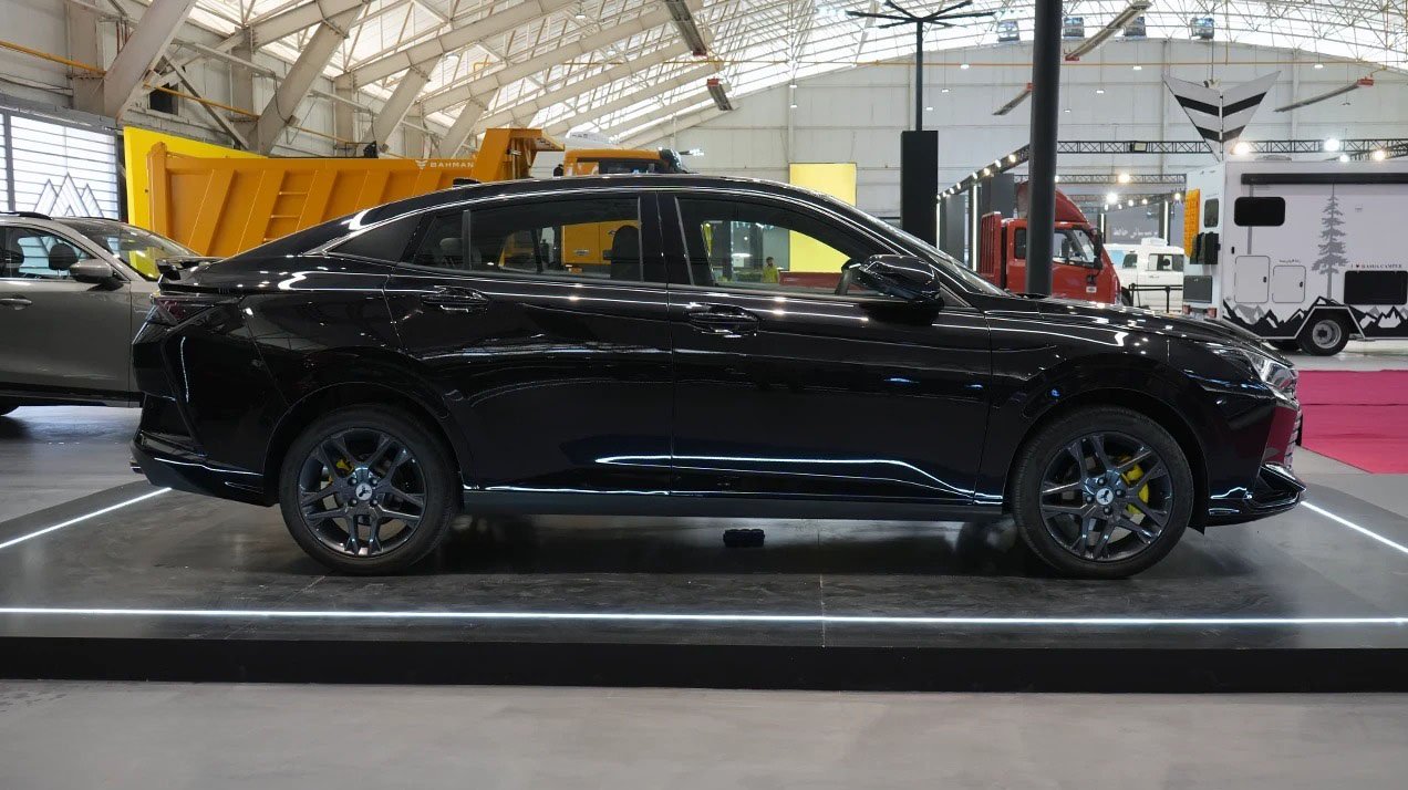 نمای جانبی لاماری اکو