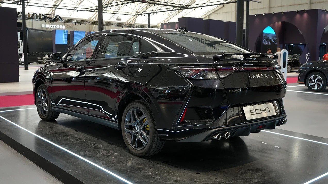 نمای عقب لاماری اکو