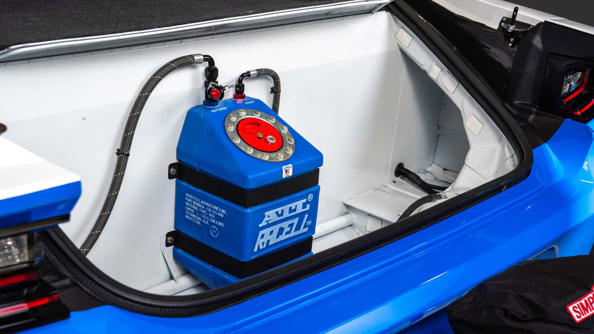 دوج چارجر 2025 هاستل استاف درگ پک