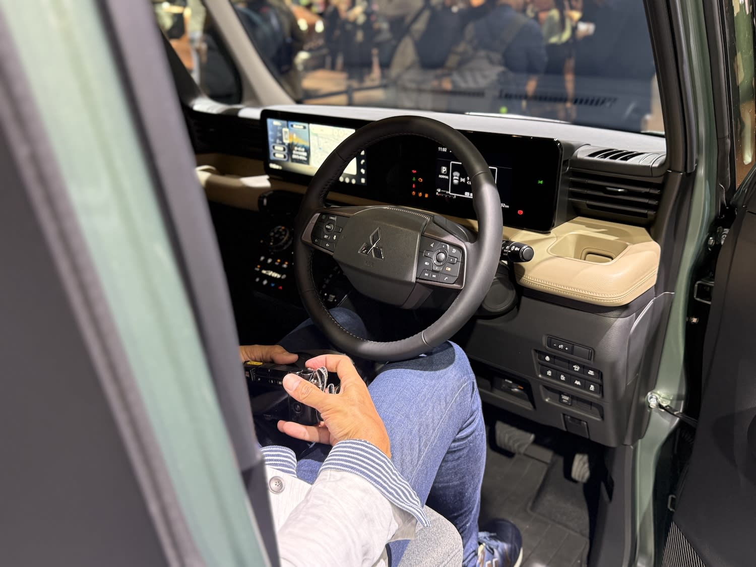 میتسوبیشی دلیکا مینی