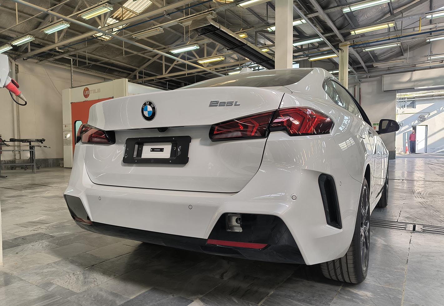 بی ام و 225L M اسپرت 2025