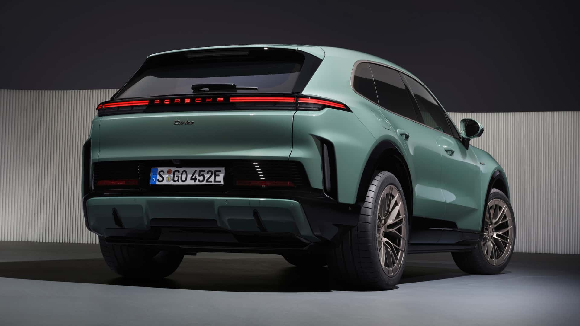 پورشه کاین برقی 2026