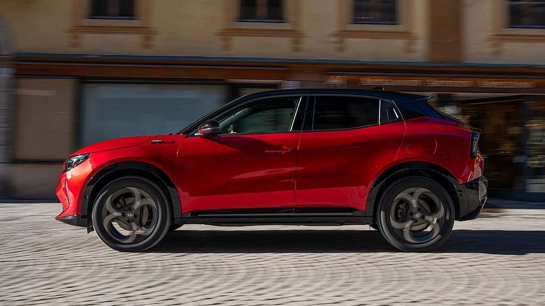 آلفارومئو جونیور اسپرت اسپشیاله