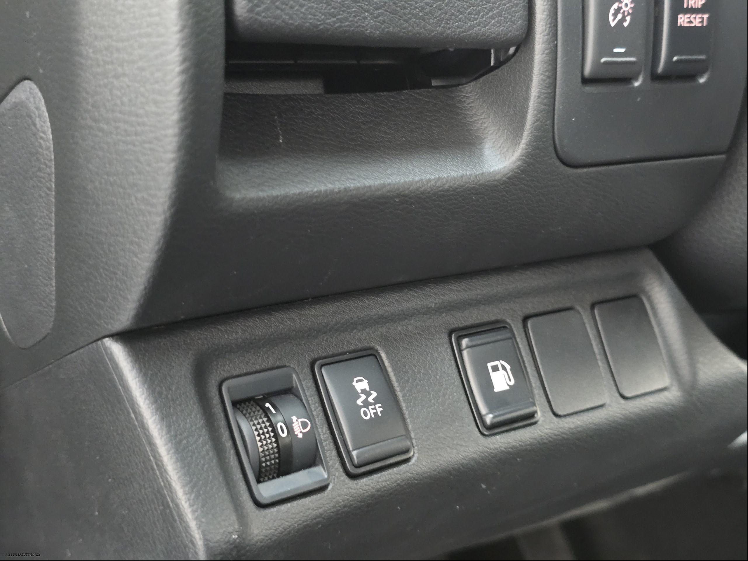 نیسان ناوارا