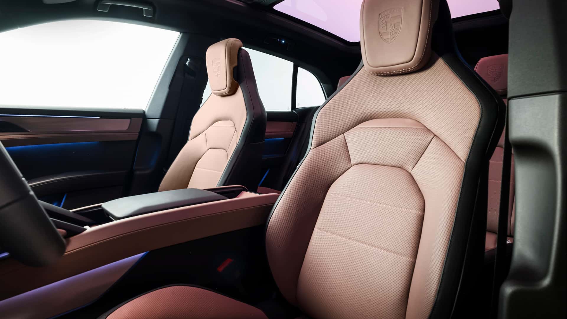 پورشه کاین برقی 2026