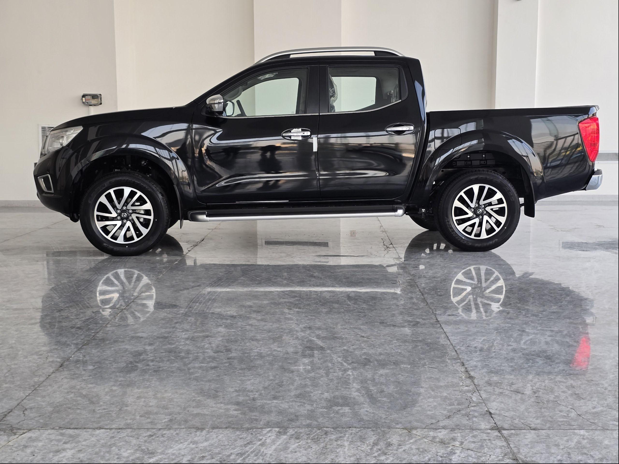 نیسان ناوارا