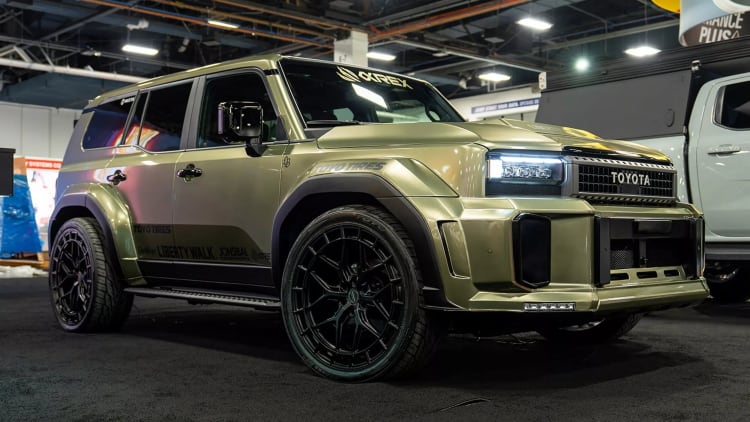 تویوتا لندکروزر 250 لیبرتی واک