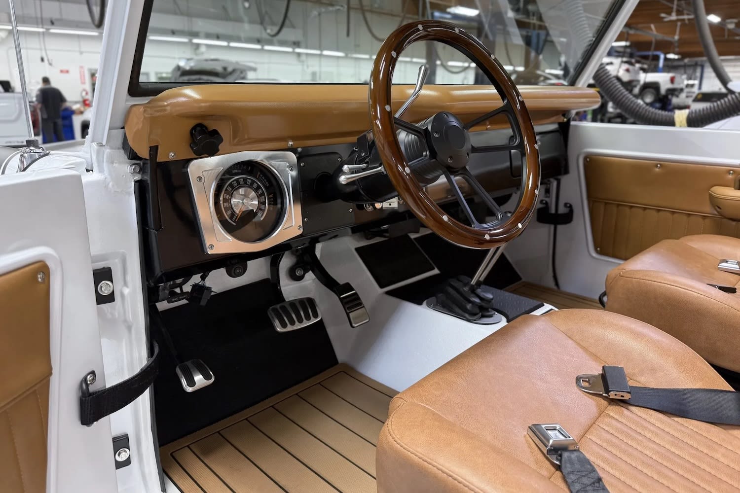 بازسازی‌ فورد برانکو 1969