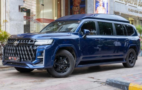 تویوتا لندکروزر ۳۰۰ لیموزین DC Design