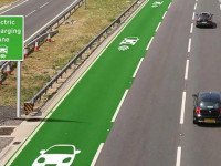 نگاهی به جاده‌ های شارژی