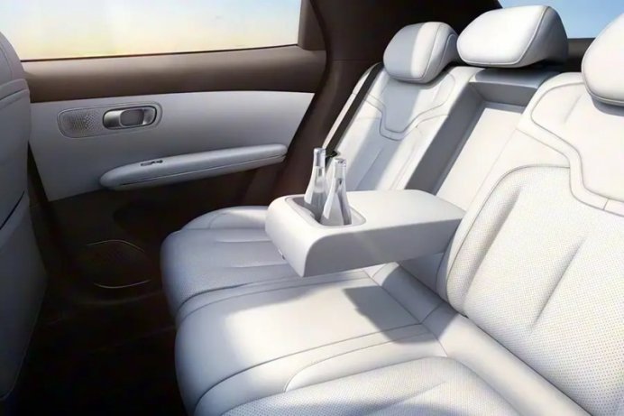 چانگان نوو Q05