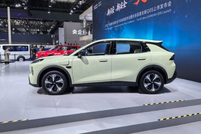 چانگان نوو Q05