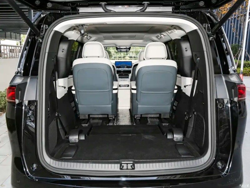 بی وای دی M9 مدل 2026